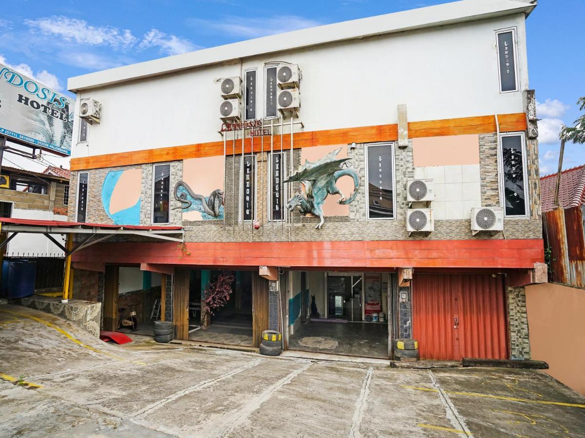 Oyo 90161 Hotel Lendosis Pipa Reja Angkatan 66 Παλεμπάνγκ Εξωτερικό φωτογραφία