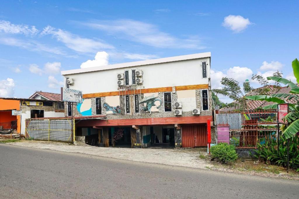 Oyo 90161 Hotel Lendosis Pipa Reja Angkatan 66 Παλεμπάνγκ Εξωτερικό φωτογραφία